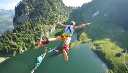世界杯2026-字母哥关键节点连续得分，猛龙血拼火箭，现代篮球的暴力美学与生存哲学