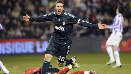 开云体育平台APP-姆巴佩里程碑之夜，威尔士逆转那不勒斯，足球世界没有理所当然的剧本