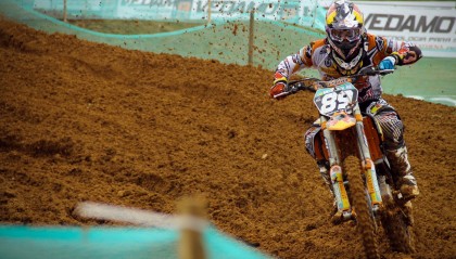 开云平台-快船强势拿下火箭，爱德华兹成为关键先生