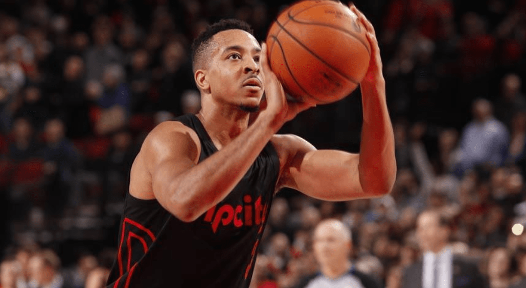 福建队鏖战猛龙,麦科勒姆高光表现 福建队鏖战猛龙,麦科勒姆高光表现