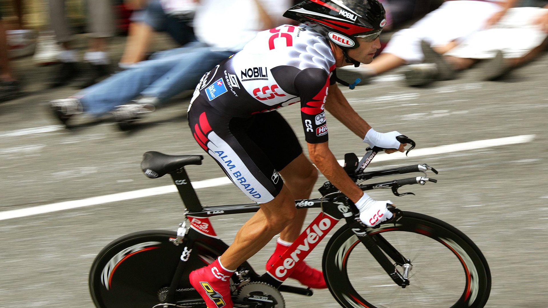 哥伦比亚强势拿下阿尔及利亚,斯通斯在NBA总决赛接管比赛,体育如何成为地缘政治的隐秘战场?